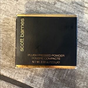 Scott Barnes Plush Pressed Powder - Beyond Beige